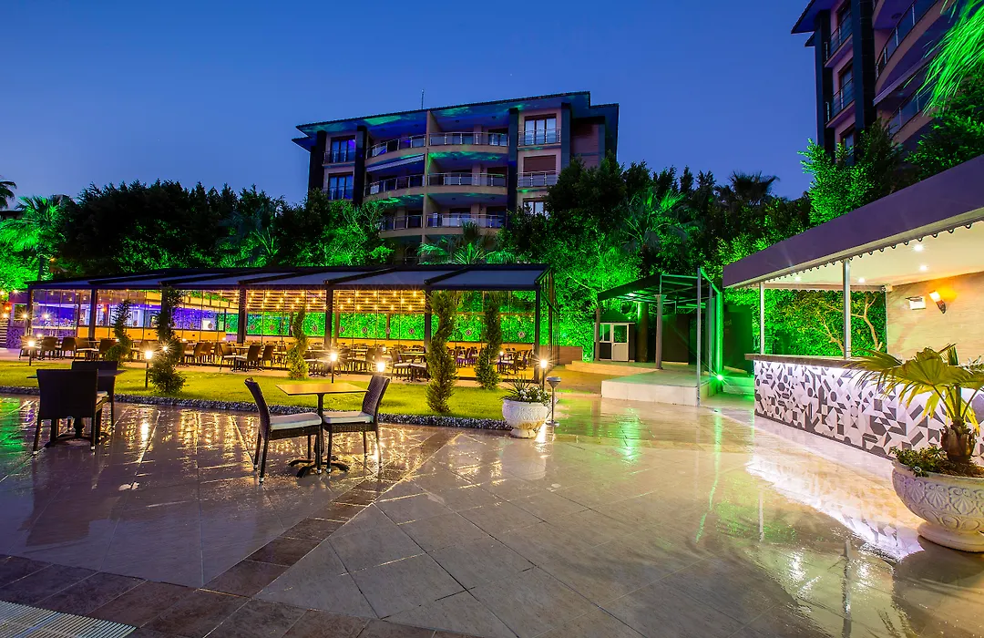 Royalisa Hotel-1